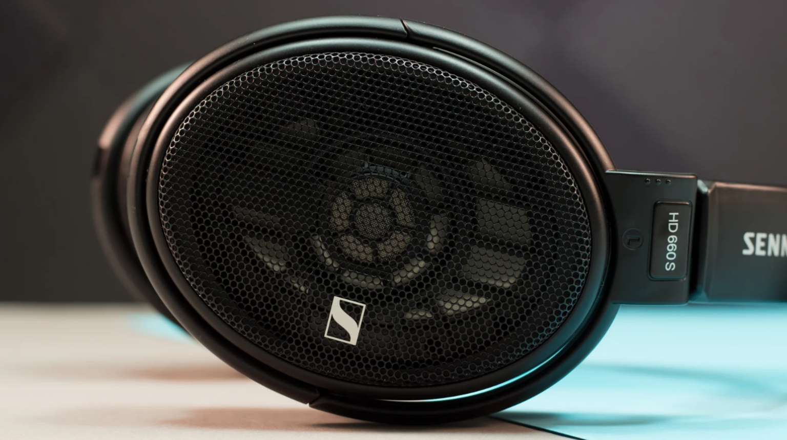 Drop HD6XX vs Sennheiser HD660s (Headphones Compared) Heal Cure